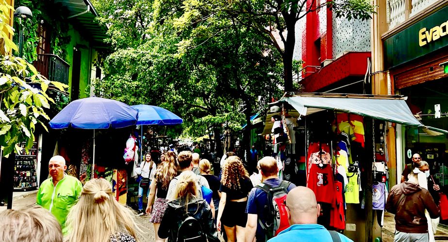 Straatbeeld Medellin Straatbeeld Medellin